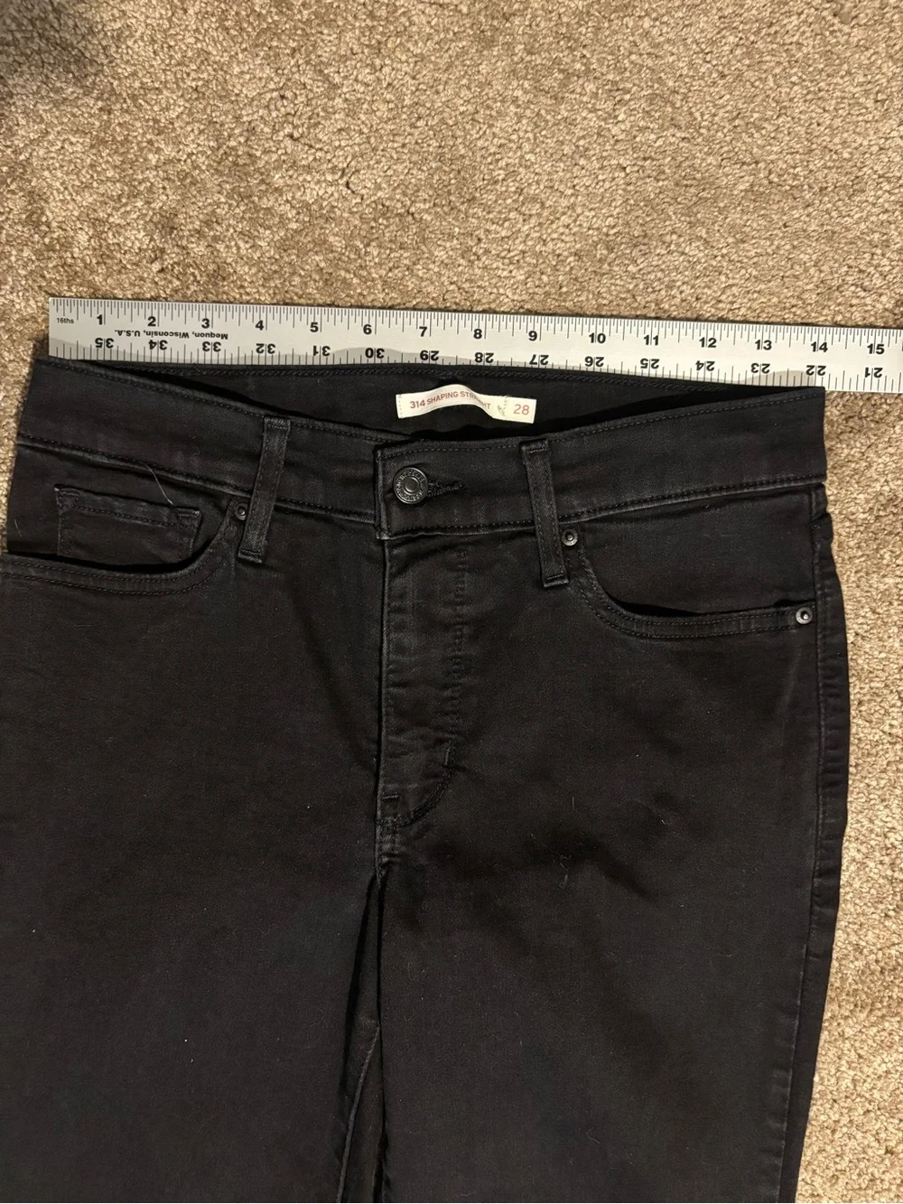 Levi’s 314 Shaping Straight Jeans Women’s 28x32 Black High Rise Denim Size 6